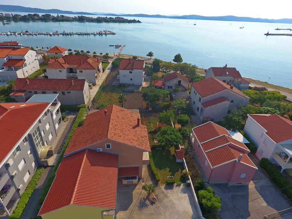 Apartments Lena Sukošan Exteriér fotografie